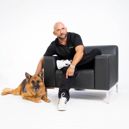 Arbello Barroso posted a picture with his dog.